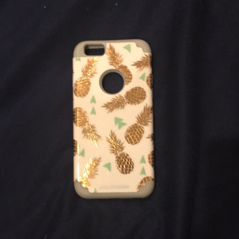 Pineapple phone case for an IPhone 6 or 6S